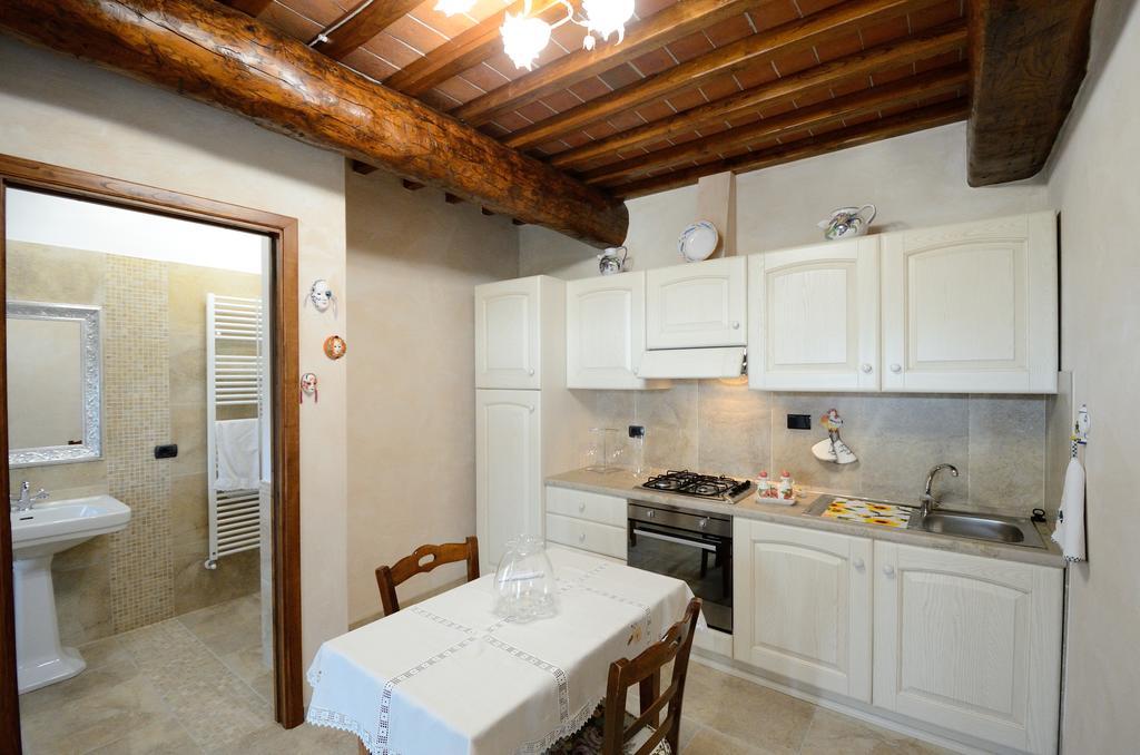 Castelfranco di Sopra Agriturismo Villa Iris الغرفة الصورة