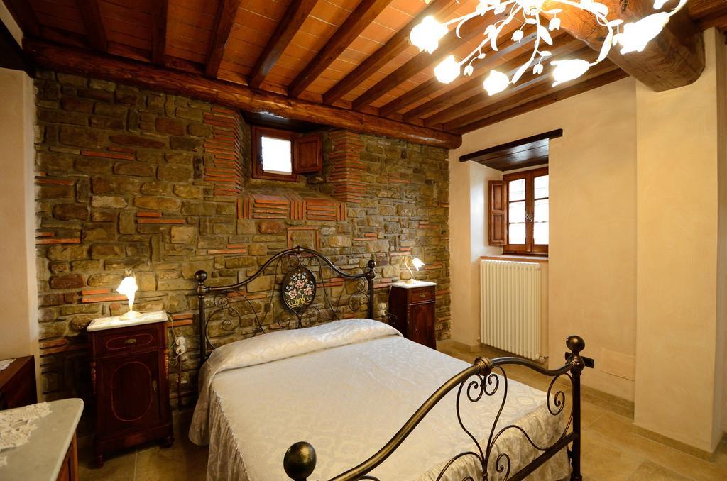 Castelfranco di Sopra Agriturismo Villa Iris الغرفة الصورة