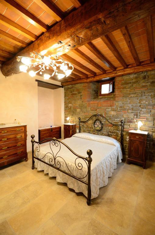 Castelfranco di Sopra Agriturismo Villa Iris الغرفة الصورة