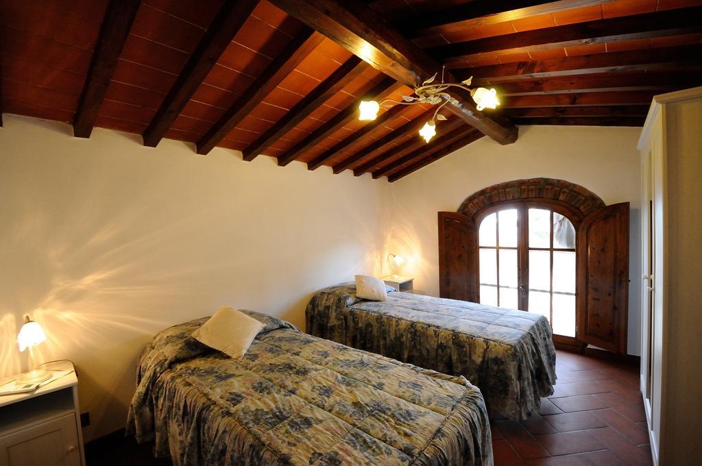 Castelfranco di Sopra Agriturismo Villa Iris الغرفة الصورة